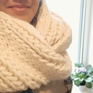 Fair-trade Alpaca Wool Handknit Infinity Scarf